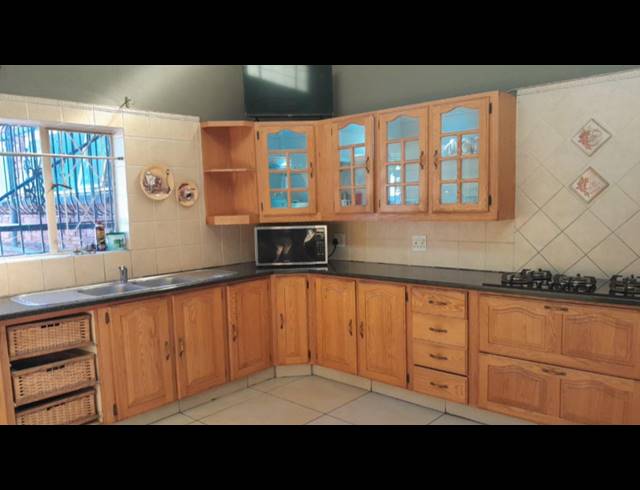 3 BEDROOM HOUSE FOR SALE IN BRACKENHURST